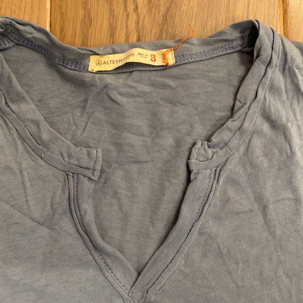 Alternative tee - Picture 2 of 2